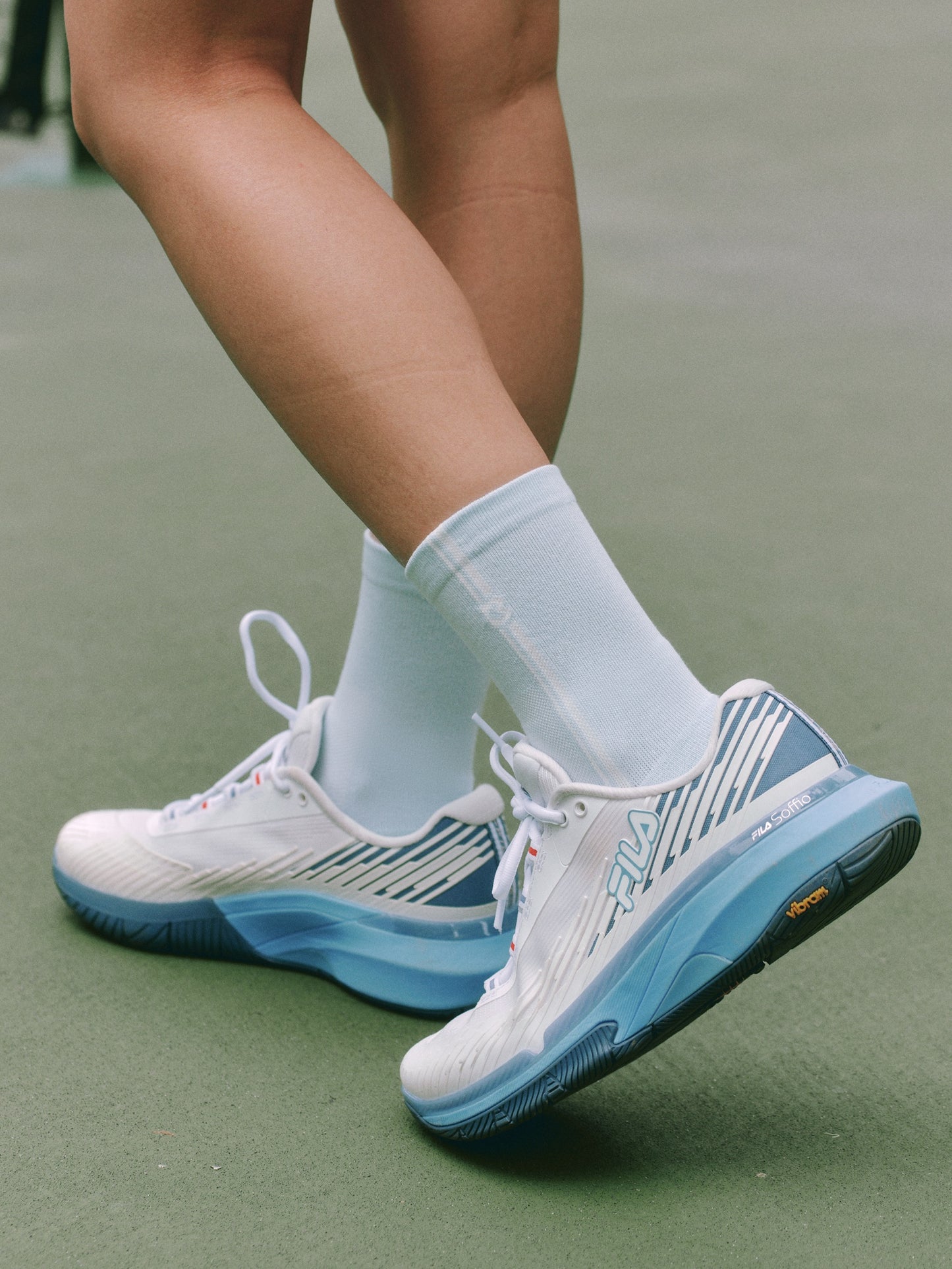 Sports mid-calf socks