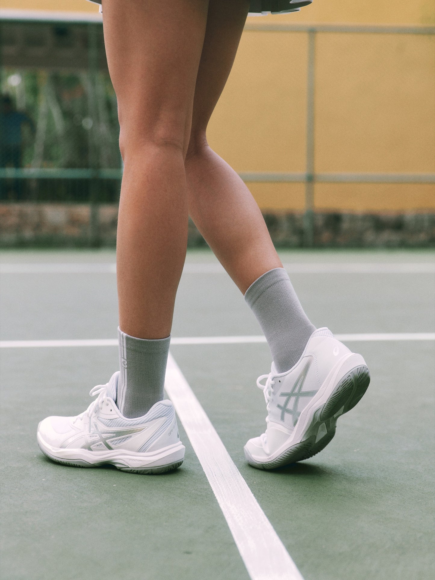 Sports mid-calf socks