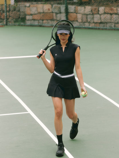 High-elasticity tight-fit sports top with removable chest pads